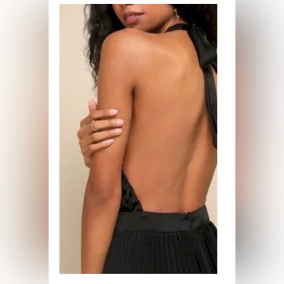 NWOT Lulus pleated halter neck cut out open back maxi dress silky long - Picture 2 of 6